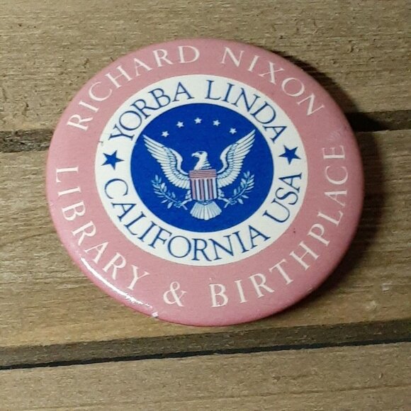Refrigerator Magnet Richard Nixon Library & Birthplace Souvenir California - Picture 1 of 3